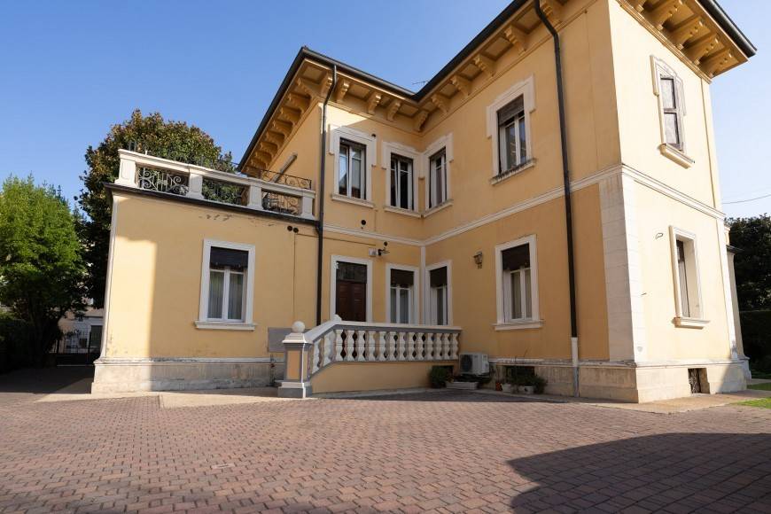 Appartamento a Verona in Via Girolamo Campagna - Foto 5
