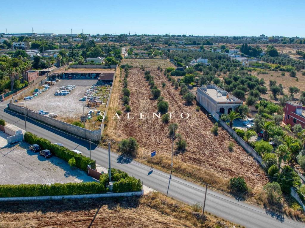 Terreno a Casarano in Via Fabrizio De Andrè - Foto 2