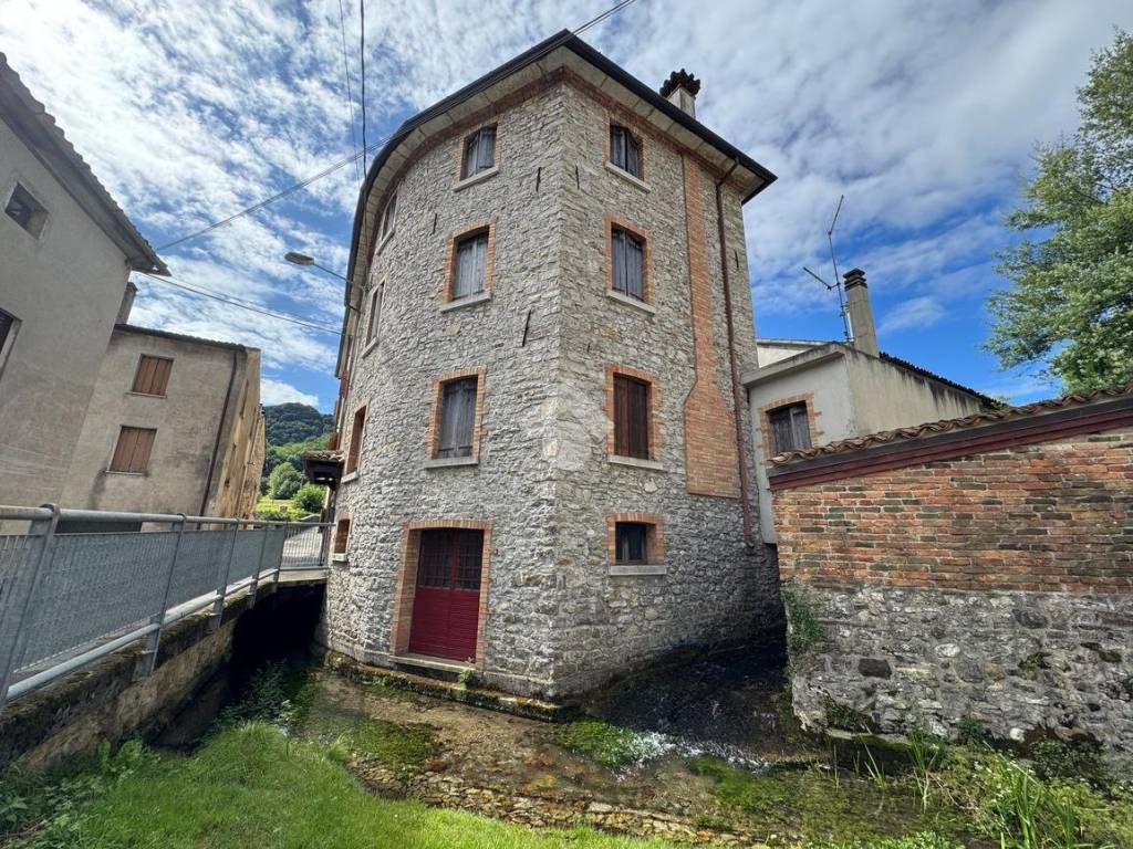 Rustico / casale a Vittorio veneto in Via delle Fosse, 45 - Foto 2