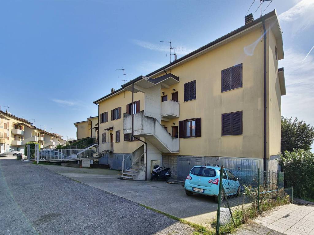 Appartamento a Comazzo in Via Roma, 39 - Foto 2
