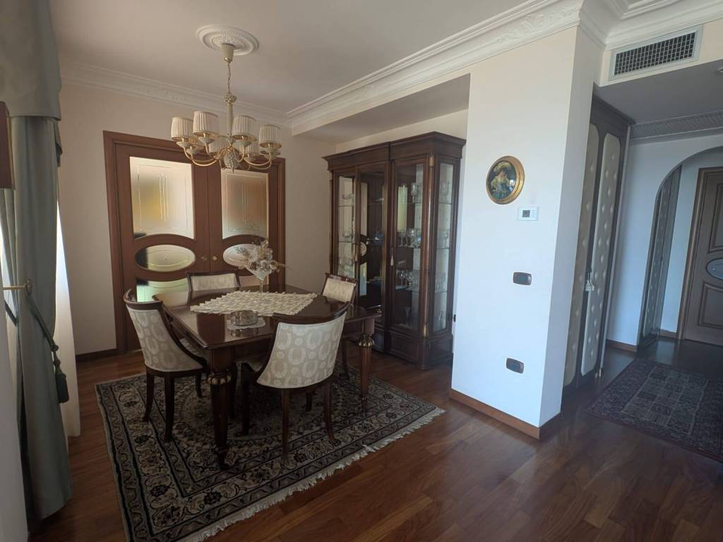 Villa a Crotone in Via Naxos, 11 - Foto 2