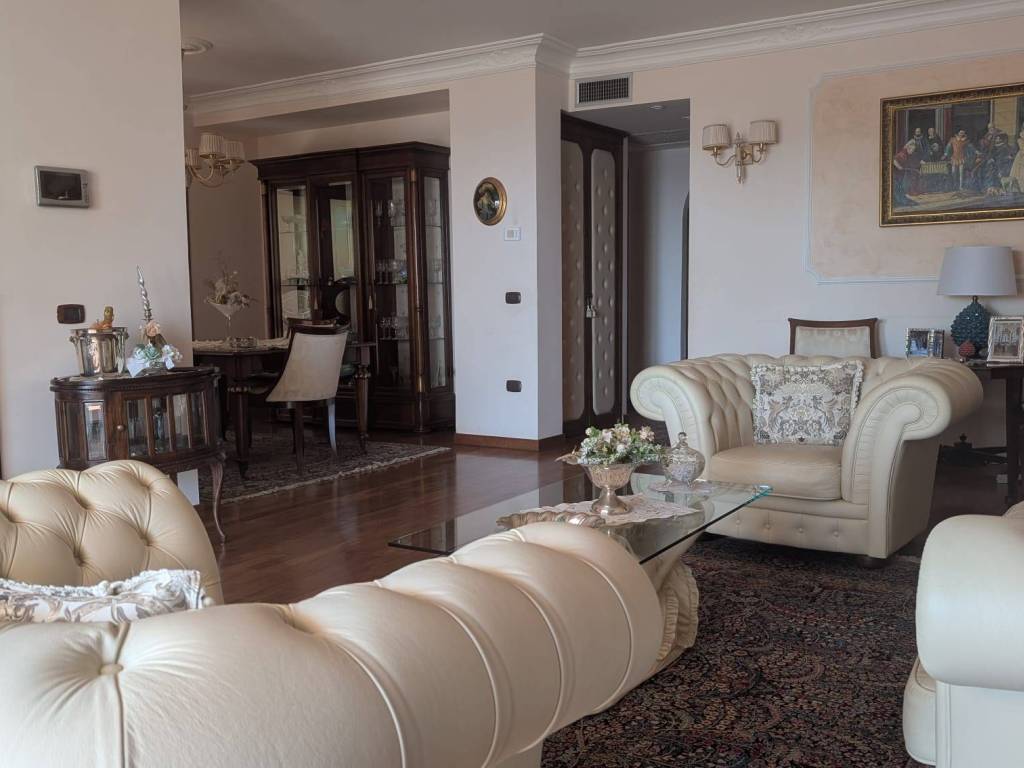 Villa a Crotone in Via Naxos, 11 - Foto 5