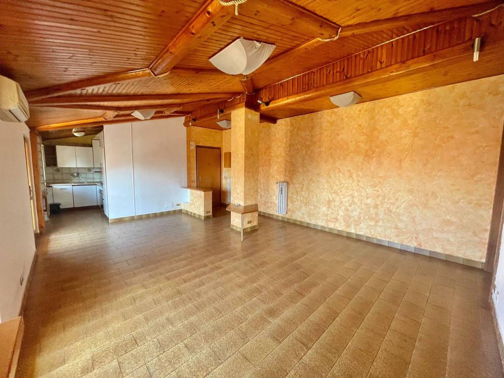 Appartamento a Tortona in Via Giuseppe Di Vittorio - Foto 2