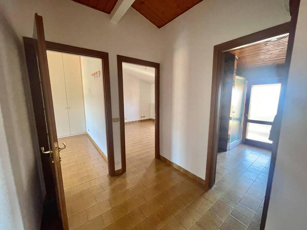 Appartamento a Tortona in Via Giuseppe Di Vittorio - Foto 5