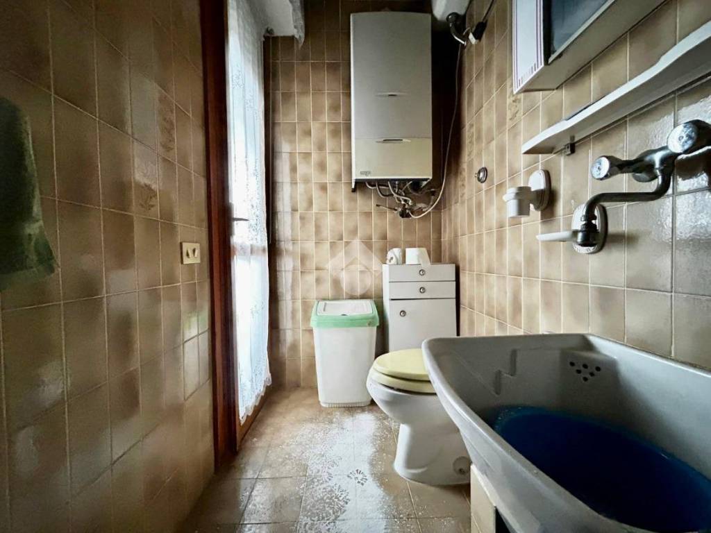 Appartamento a Monserrato in Piazza Giuliano, 5 - Foto 4
