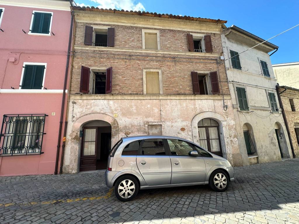 Casa indipendente a Recanati in Via Angelo Giunta, 11 - Foto 2