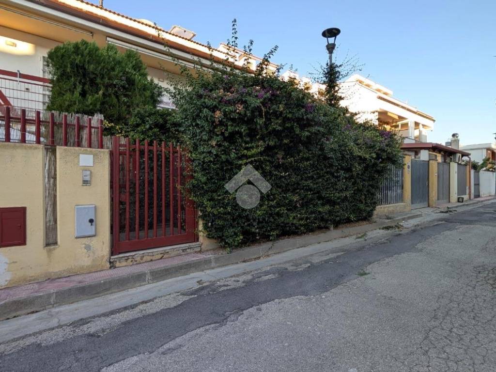 Villa a Margherita di savoia in Via Saverio Mercadante - Foto 2