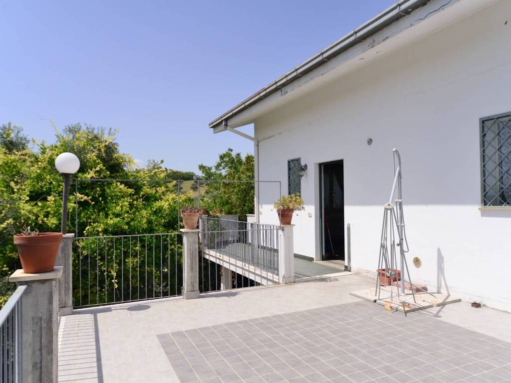 Villa a Spoltore in Via Santa Lucia - Foto 5