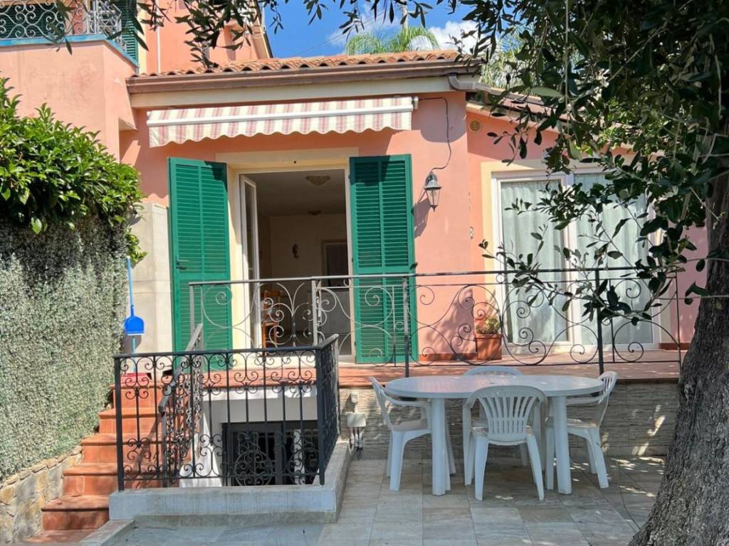 Appartamento a Ospedaletti in Strada Costa dei Pini - Foto 4