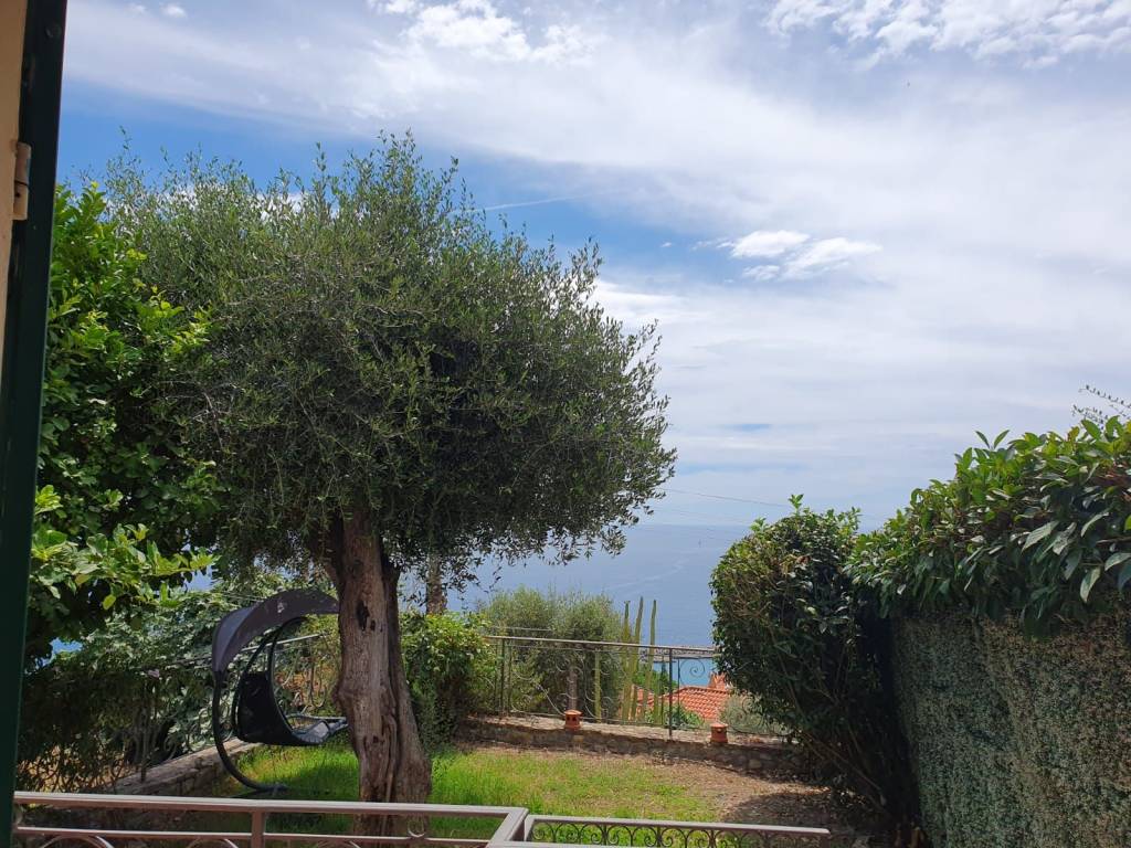 Appartamento a Ospedaletti in Strada Costa dei Pini - Foto 5