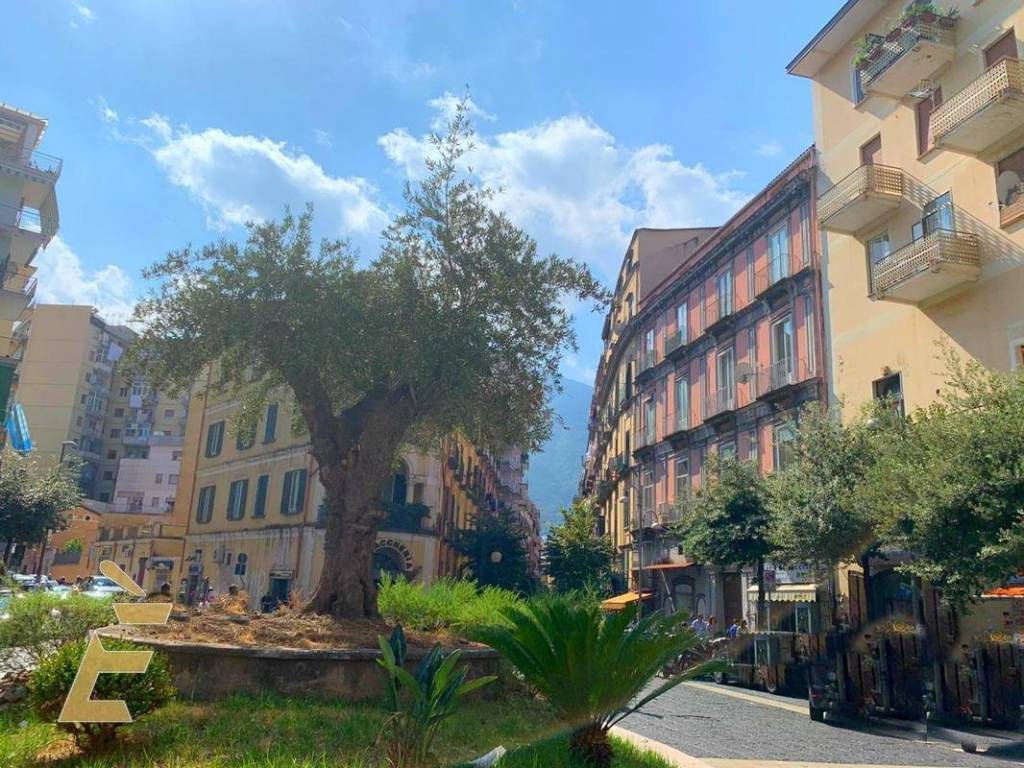 Appartamento a Castellammare di stabia in Piazza Spartaco, 27 - Foto 2