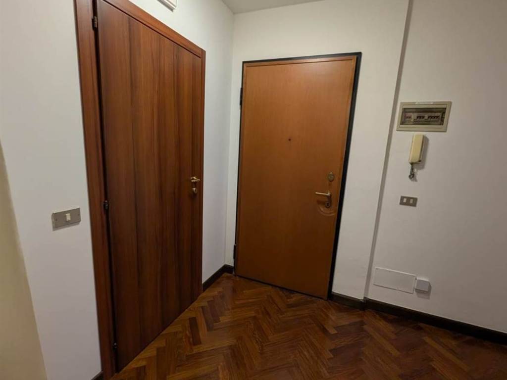Appartamento a Modena in via castellaro, 13 - Foto 4