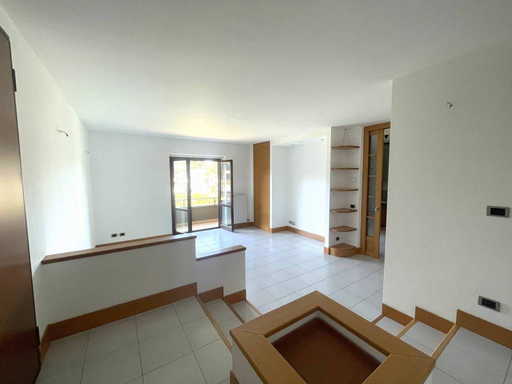 Appartamento a Mozzate in Via Limido, 37 - Foto 2