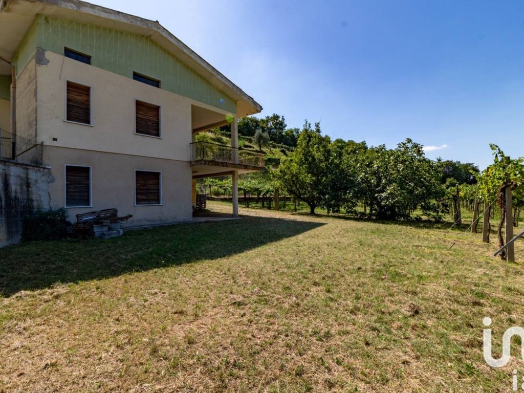 Villa a Fumane in Via Casterna - Foto 2