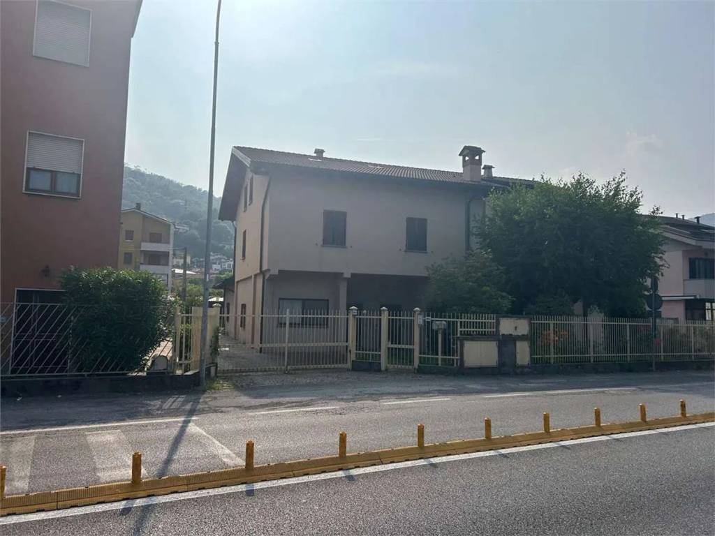 Villa a Garlate in Via Statale No Number - Foto 2