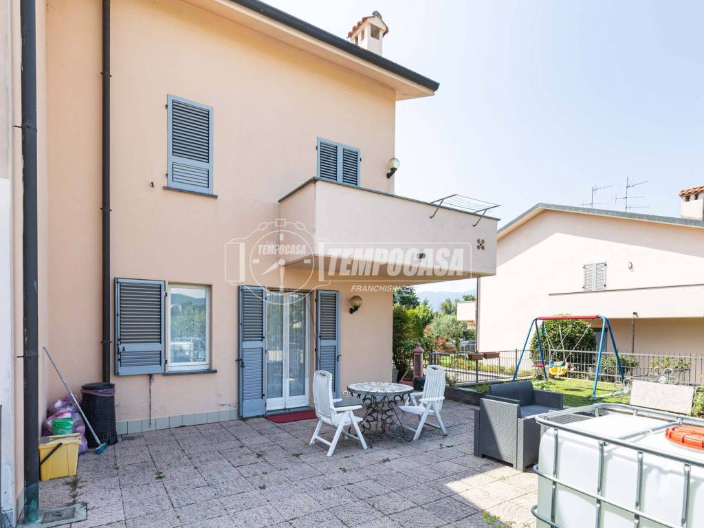 Villa a Molteno in Via Papa Giovanni XXIII - Foto 4