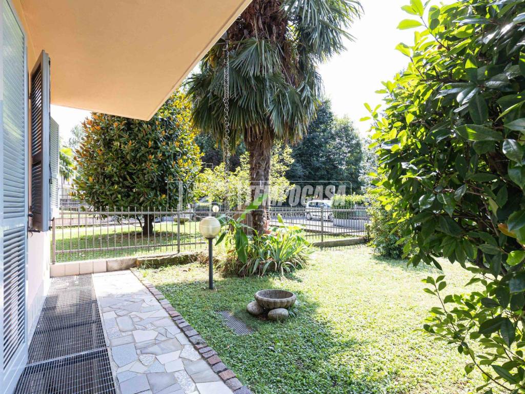 Villa a Molteno in Via Papa Giovanni XXIII - Foto 5