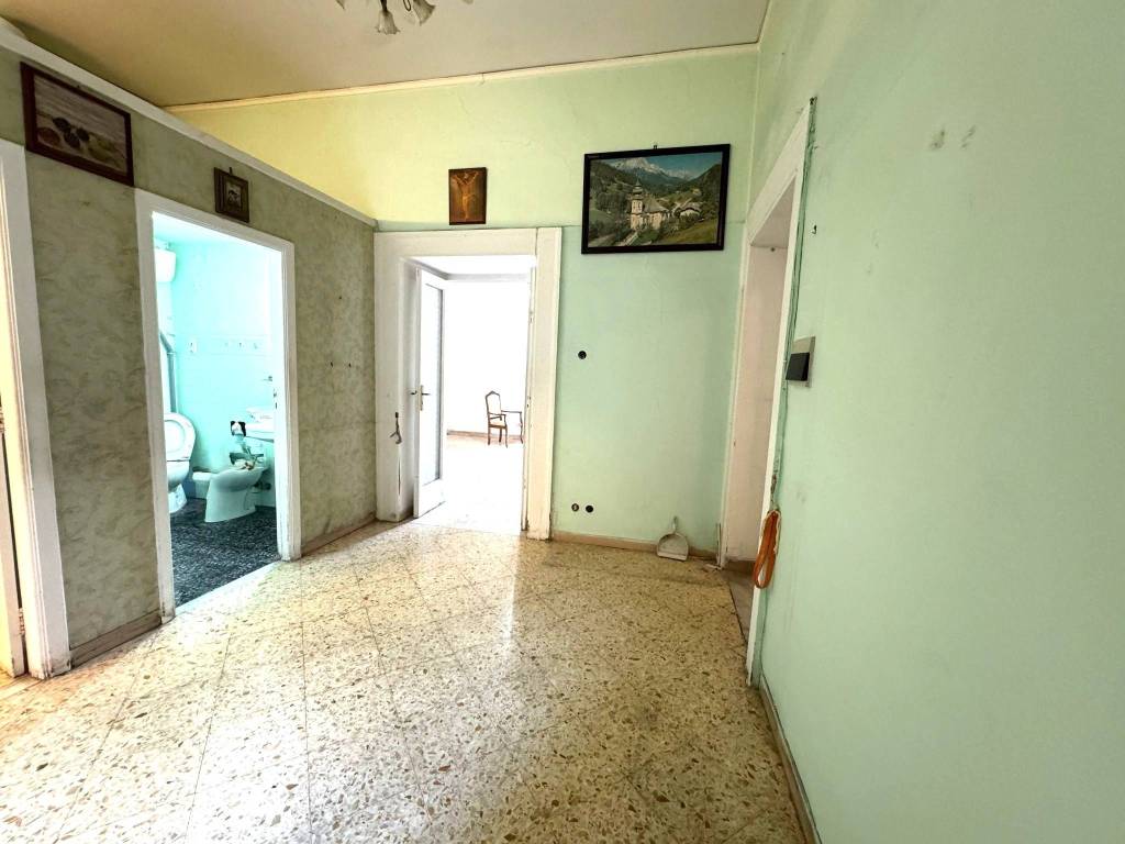 Appartamento a Castellammare di stabia in Via Camillo Benso Cavour, 17 - Foto 4