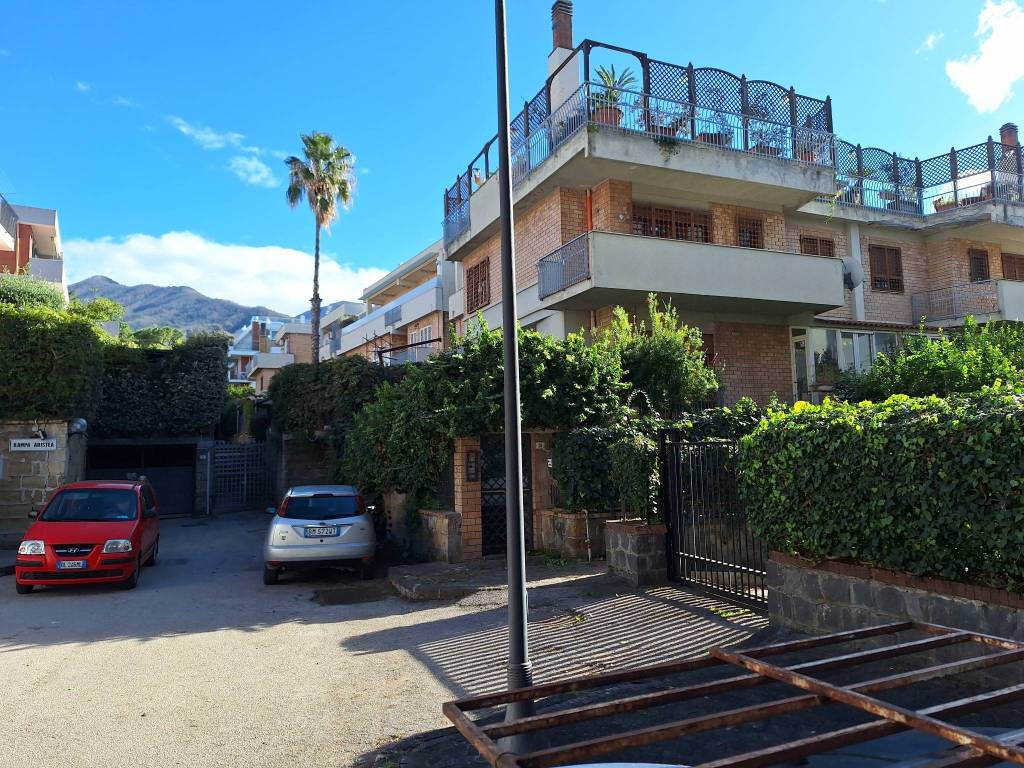 Villa a San sebastiano al vesuvio in Via Archimede - Foto 2
