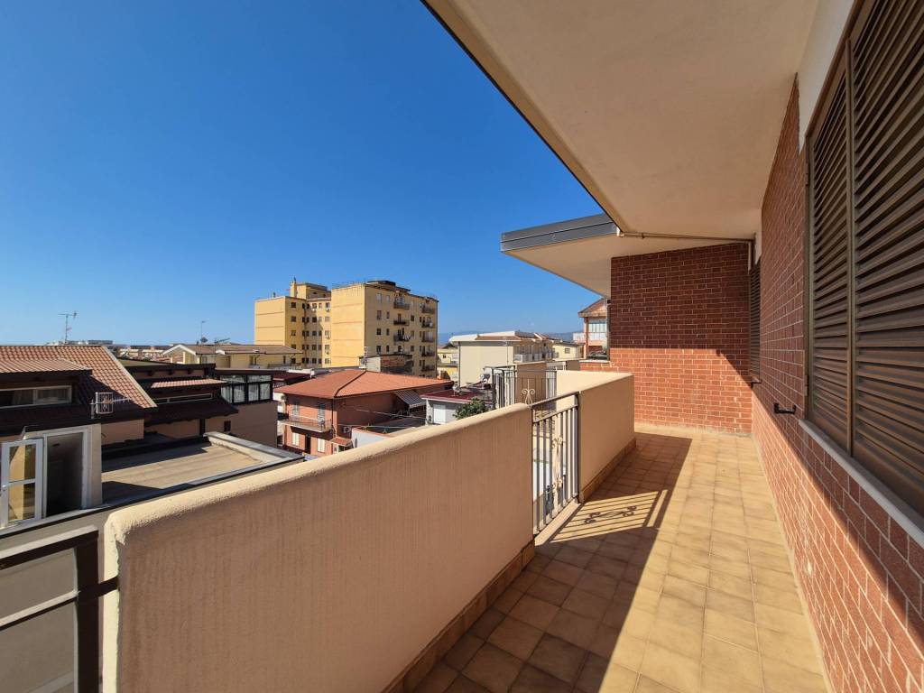 Appartamento a Catanzaro in viale Crotone, 69 - Foto 5