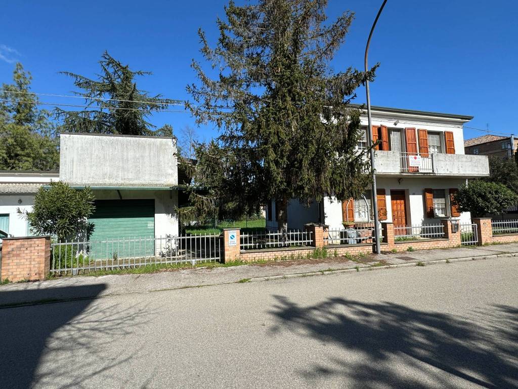 Villa a Alfonsine in Via Vincenzo Antonellini, 11 - Foto 3