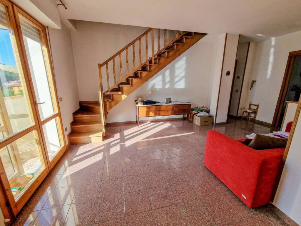 Appartamento a Sassocorvaro auditore in via dei Ciliegi - Foto 3