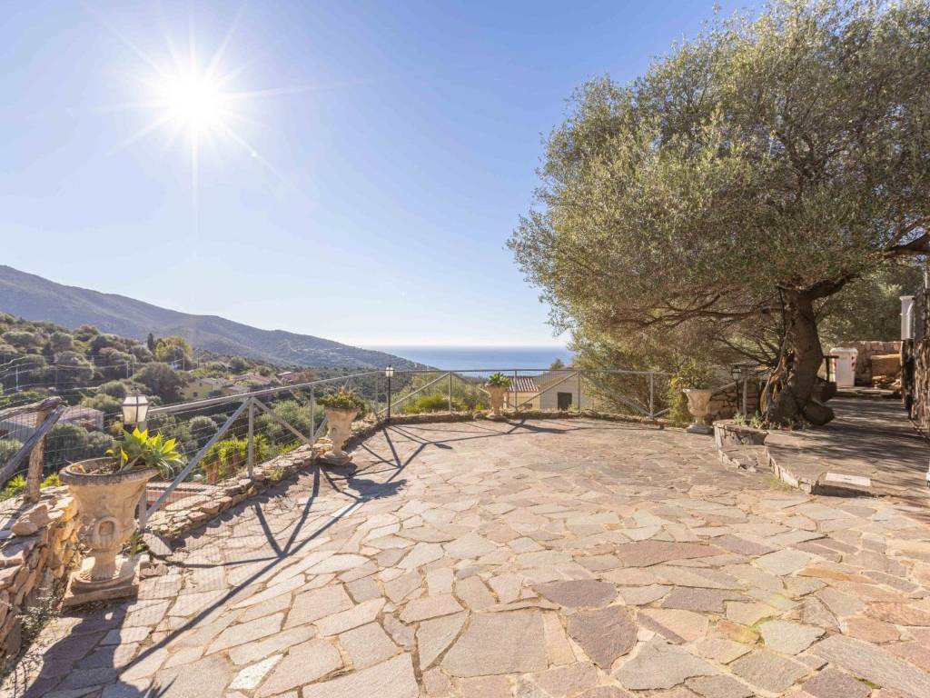 Villa a Quartu sant'elena in Via dei Carrubi, 60 - Foto 2