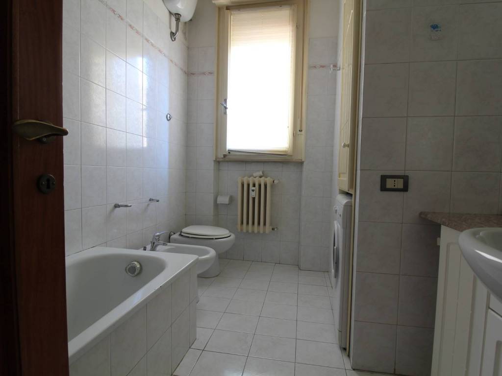 Appartamento a Ancona in Via Tiziano - Foto 5