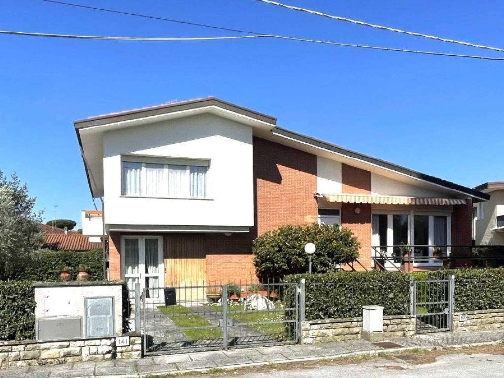 Villa a Pietrasanta in via leonardo da vinci, 60 - Foto 3
