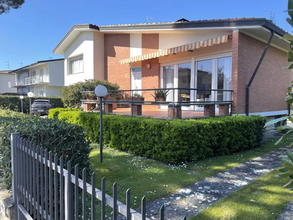 Villa a Pietrasanta in via leonardo da vinci, 60 - Foto 5
