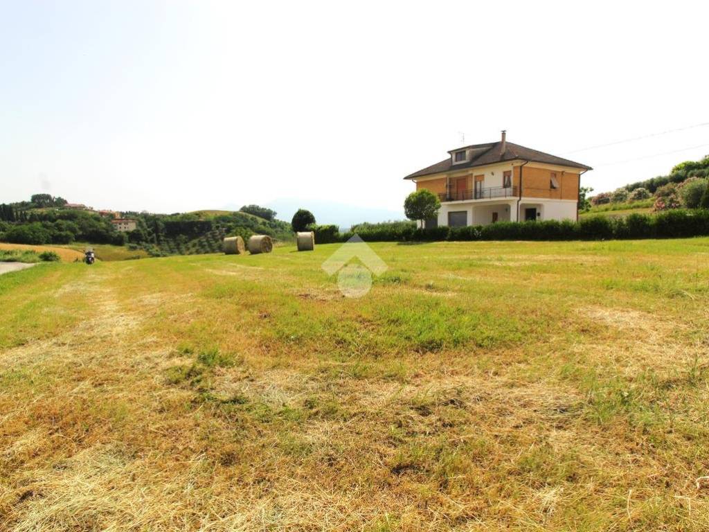 Terreno a Castorano in Terreno Edificabile STRADA PROVINCIALE CASTORANO - Foto 4