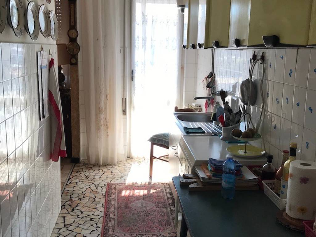 Appartamento a Savona in Via Eroine della Resistenza - Foto 3