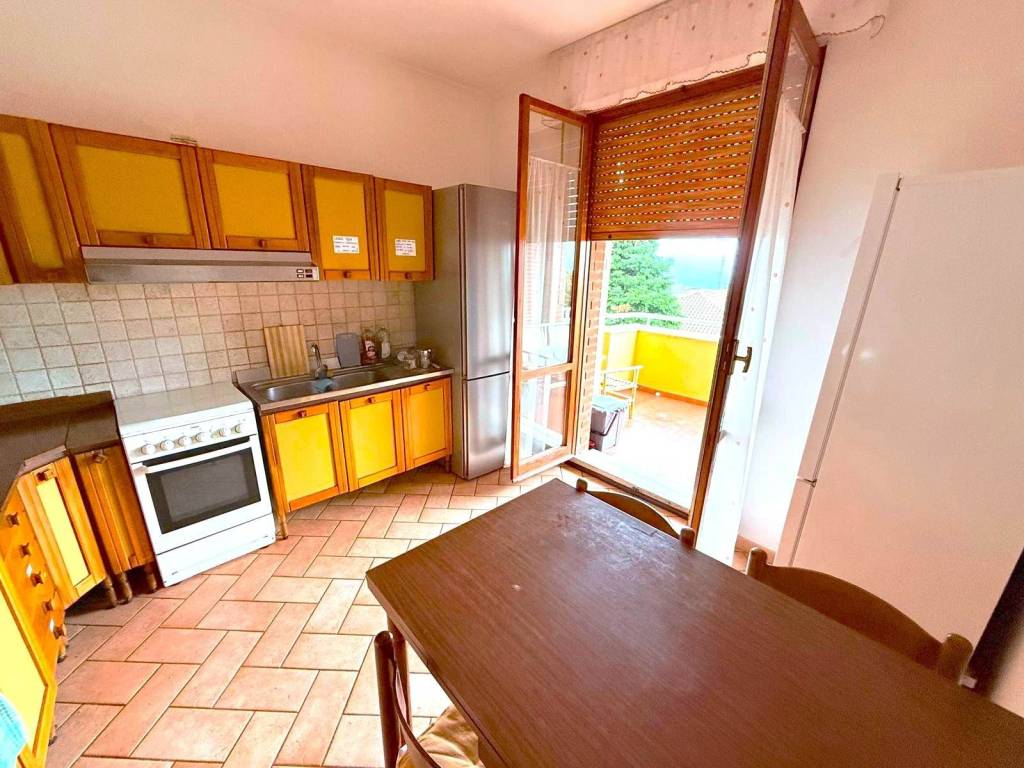 Appartamento a Urbino in VIA FONTANONI - Foto 2