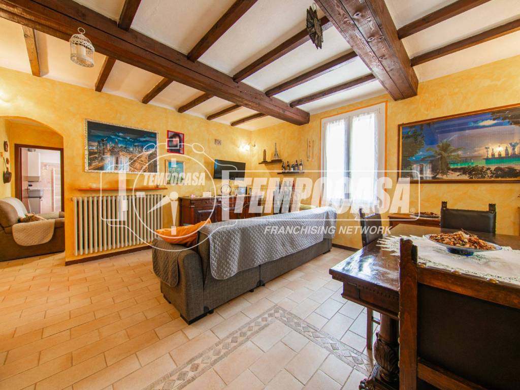 Appartamento a Casalgrande in Piazza Martiri della Libertà - Foto 2