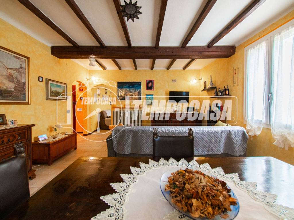 Appartamento a Casalgrande in Piazza Martiri della Libertà - Foto 4