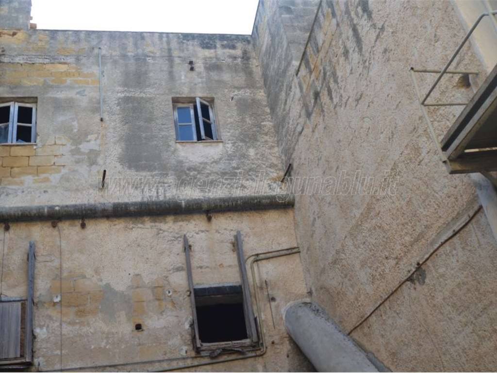 Palazzo / stabile a Mazara del vallo - Foto 4