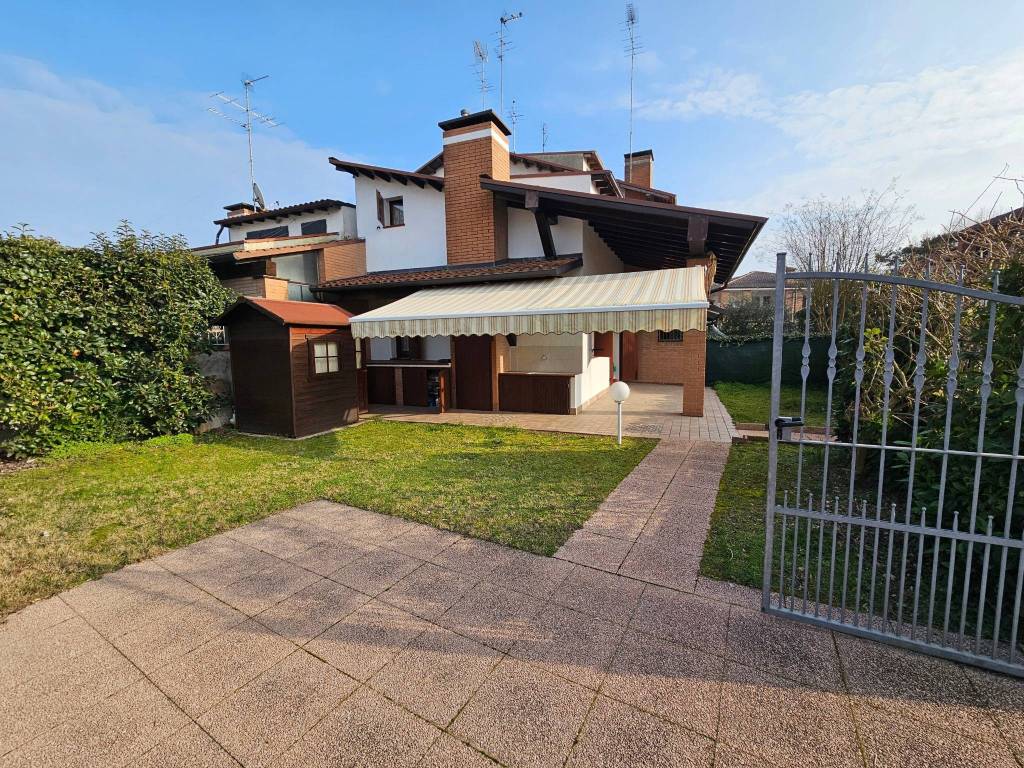 Casa indipendente a Comacchio in Via Amazzonia, 15 - Foto 2