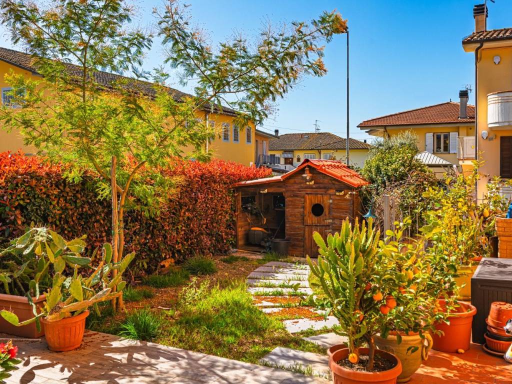 Villa a Monsummano terme in Via Bracona - Foto 2