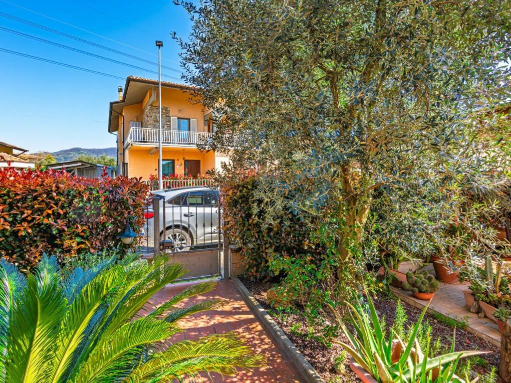 Villa a Monsummano terme in Via Bracona - Foto 5
