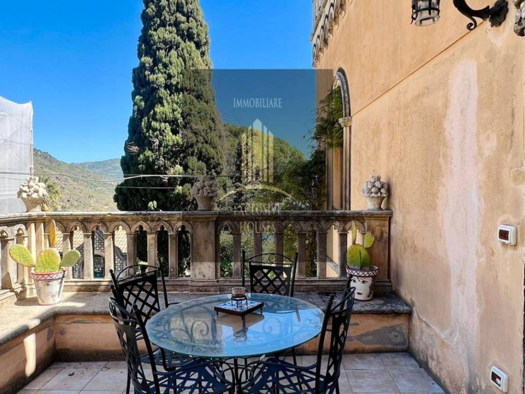 Villa a Taormina in Via Pirandello, 59 - Foto 2