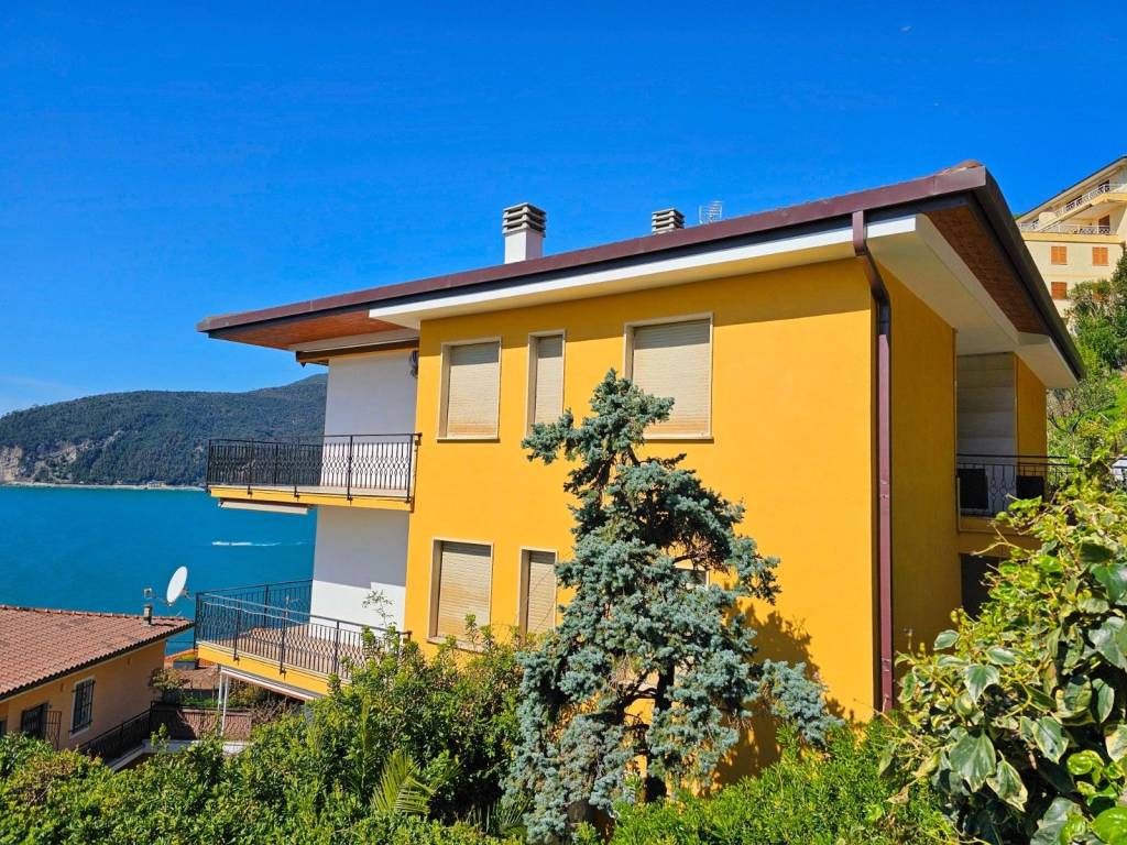 Appartamento a Moneglia in Lungomare Dante Alighieri, 22 - Foto 2