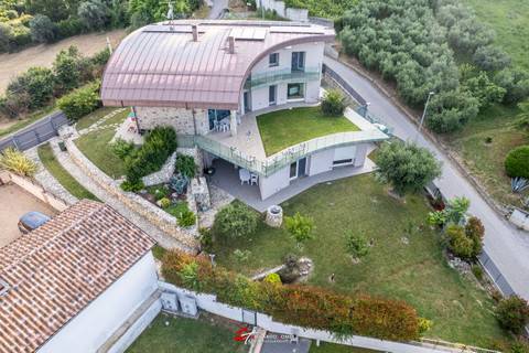 Villa a Tortoreto in Via dei Tassi - Foto 3