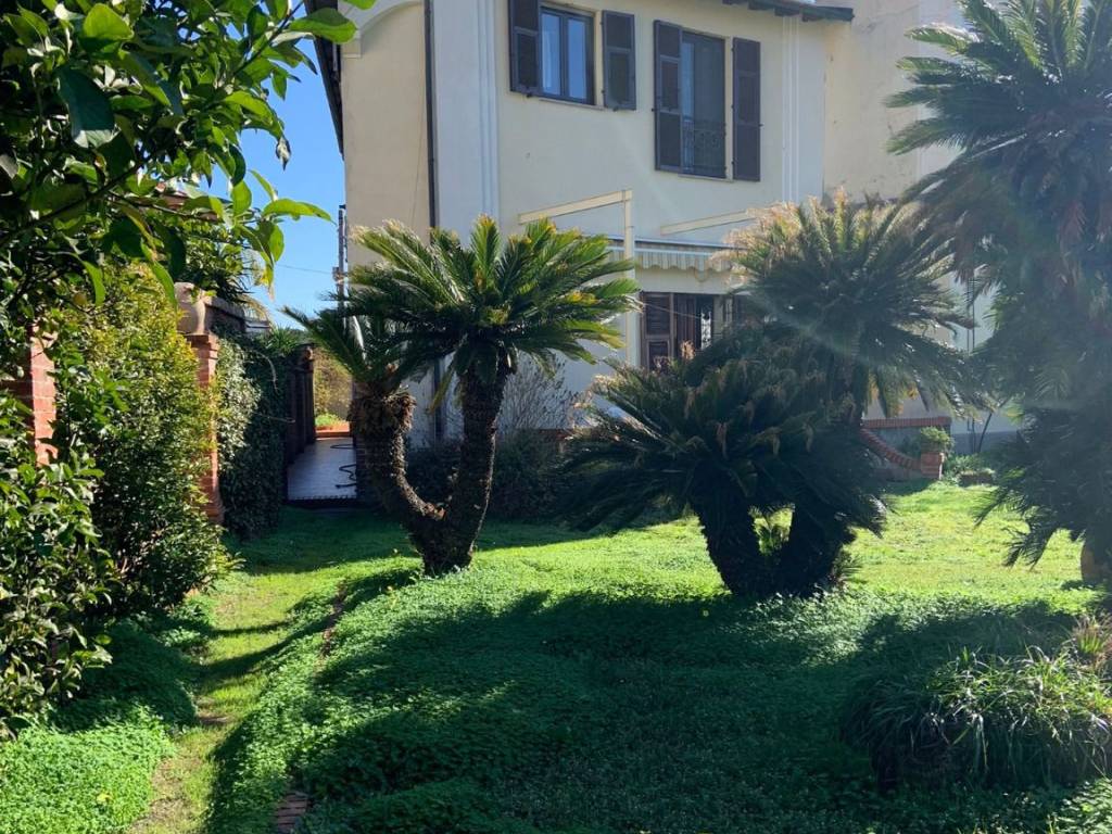 Villa a Spotorno - Foto 2