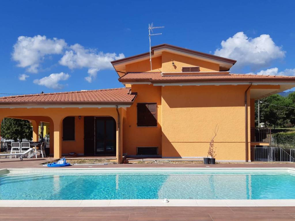 Villa a Luni in Via Madonnina - Foto 2