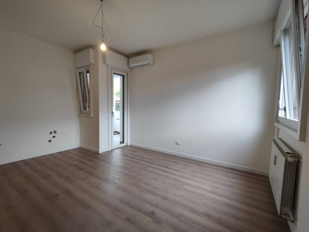 Appartamento a Trieste in Via Mario Maovaz, 29 - Foto 2