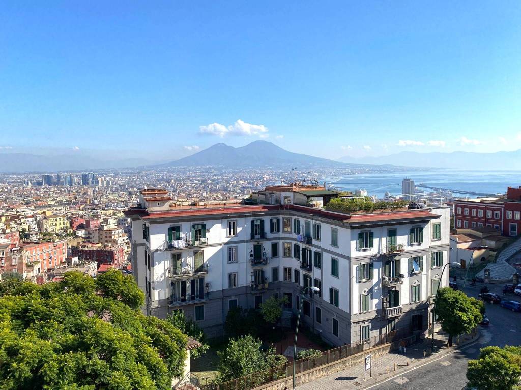 Appartamento a Napoli in Via Girolamo Santacroce, 23 - Foto 2