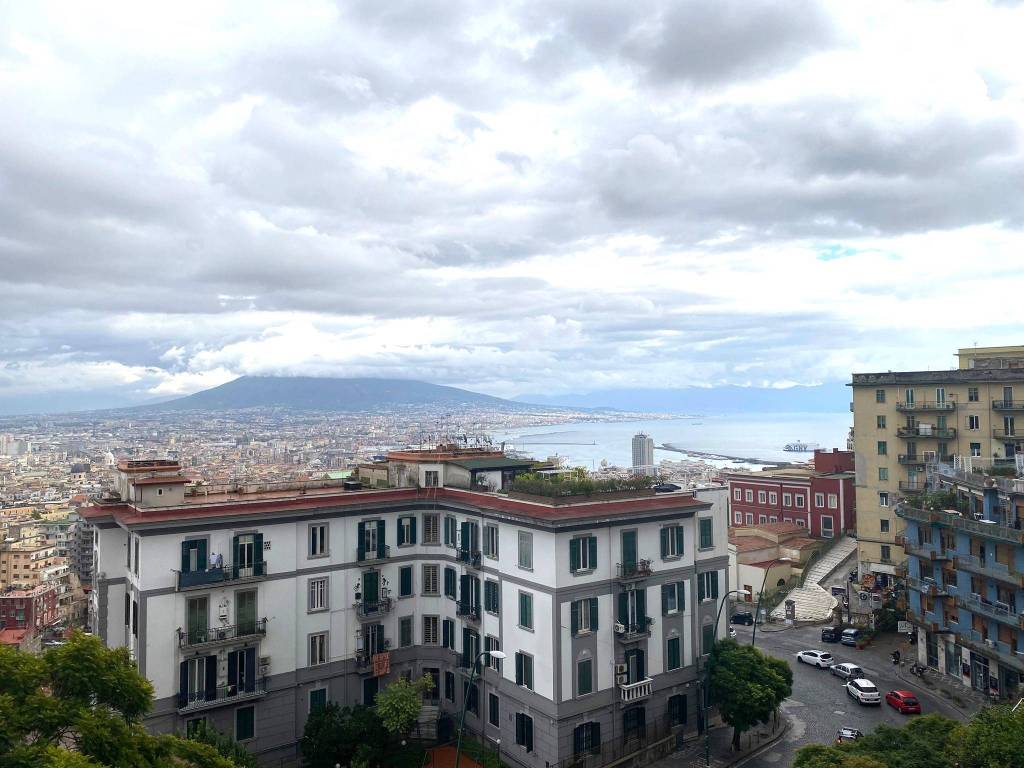 Appartamento a Napoli in Via Girolamo Santacroce, 23 - Foto 3