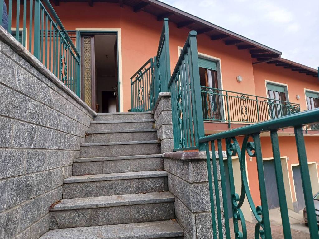 Casa indipendente a Omegna in Via Tre Cascine - Foto 4