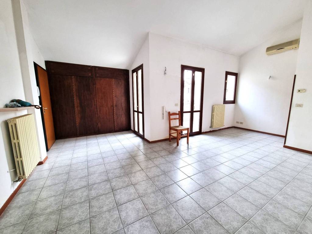 Appartamento a Massa lombarda in Via Gian Battista Bassi - Foto 2