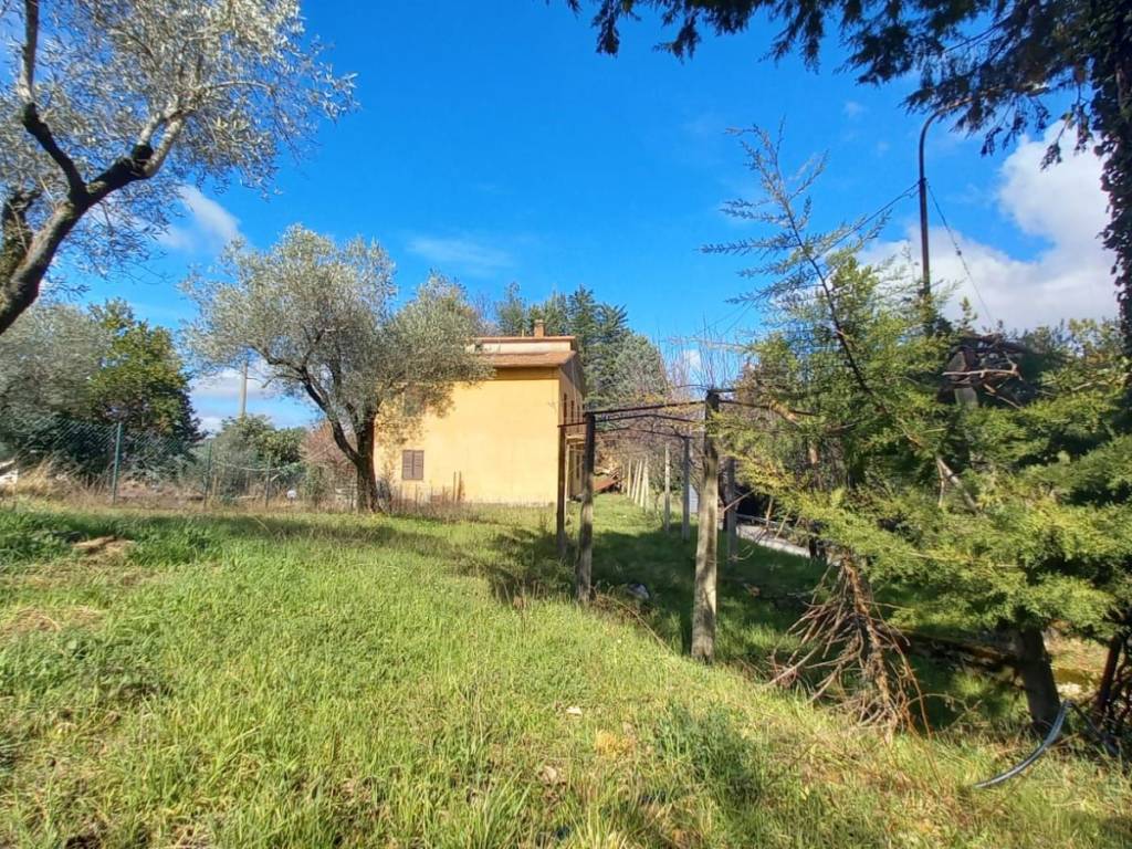 Appartamento a Nocera umbra in Vocabolo Stravignano - Foto 4